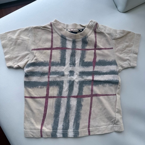 Set top shirt short sleeves + shorts pants 2T Burberry beige - Picture 4 of 5